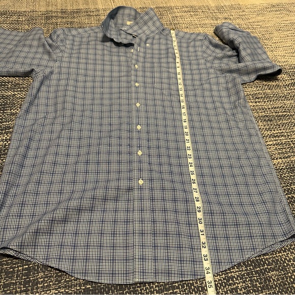 LL Bean Wrinkle Resistant Button Down  size XL - Picture 4 of 7